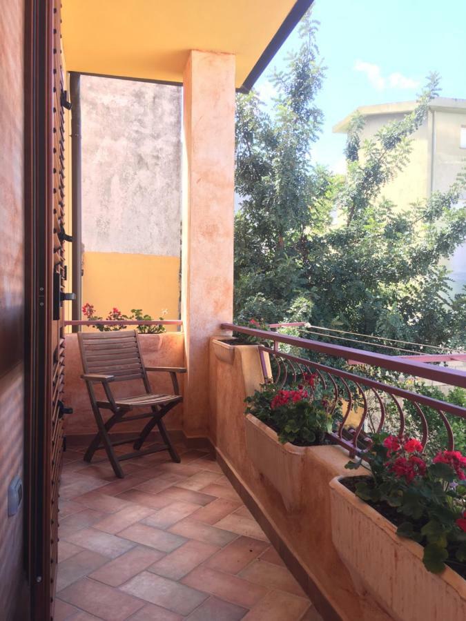 Casa Elena Apartment Dorgali Ngoại thất bức ảnh